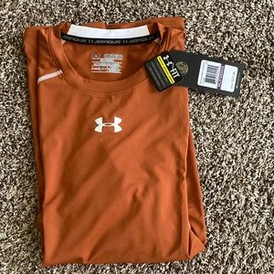 Under Armour 2XL heat gear compression shirt.